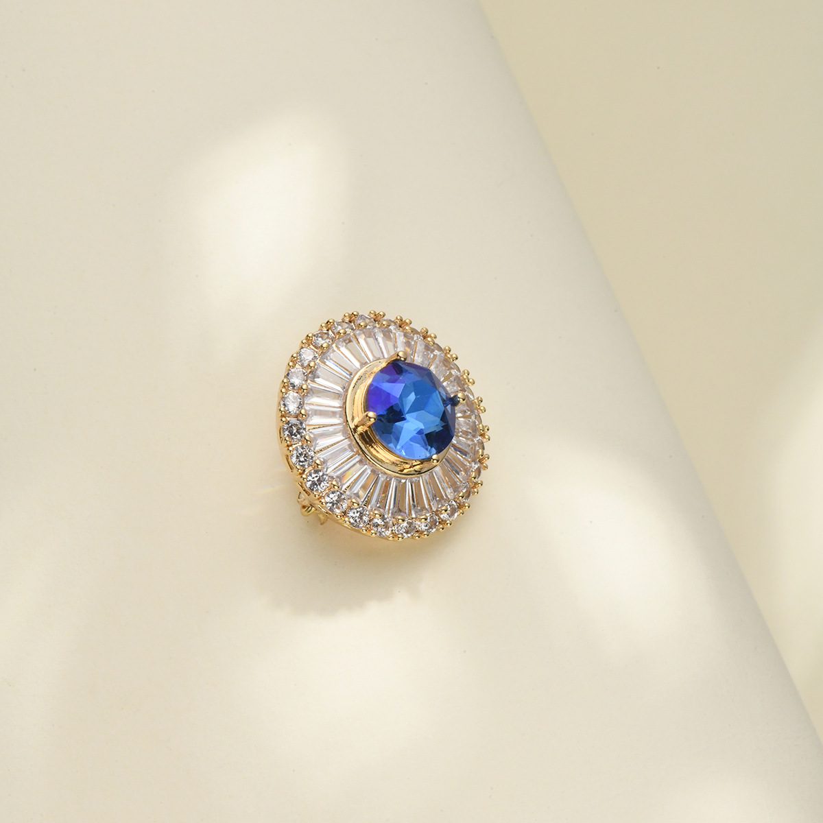 胸针太阳花圆形蝴蝶小胸针优雅气质韩版时尚领针收腰装饰防走光扣详情8