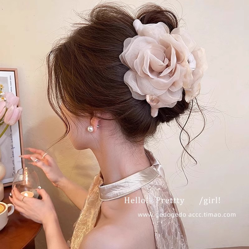 Gentle flower pearl hair clip for women, high-end style 2025 new shark clip for the back of the head, hair clip and hair accessory pic 2
