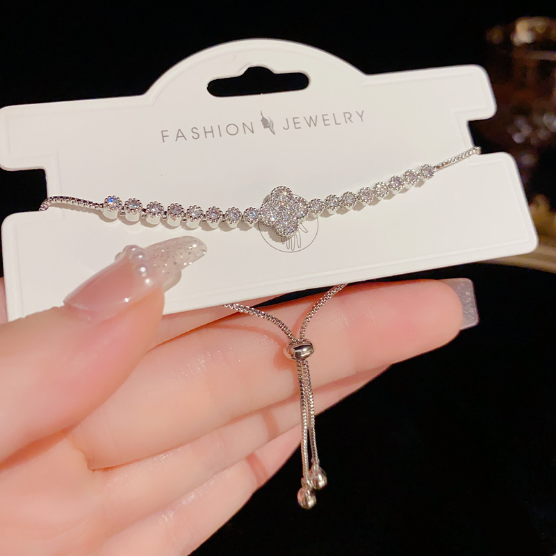 The silver series summer new exquisite and versatile zircon bracelet with a fresh and elegant style is a unique, light luxury and high-end jewelry accessory pic 7