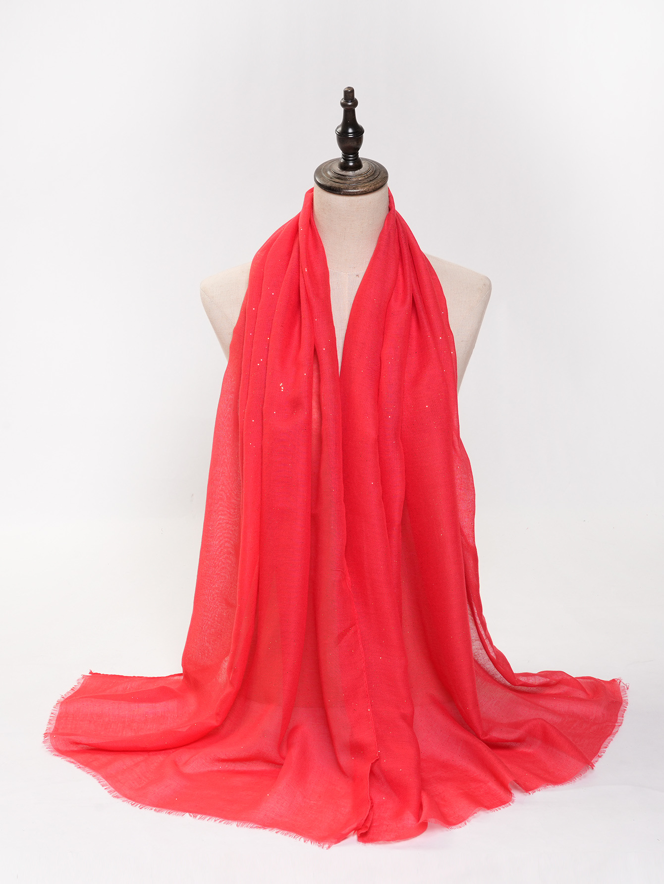 一件代发 春夏跨境新款单色彩色巴厘纱防晒围巾 时尚纯色披肩丝巾详情4