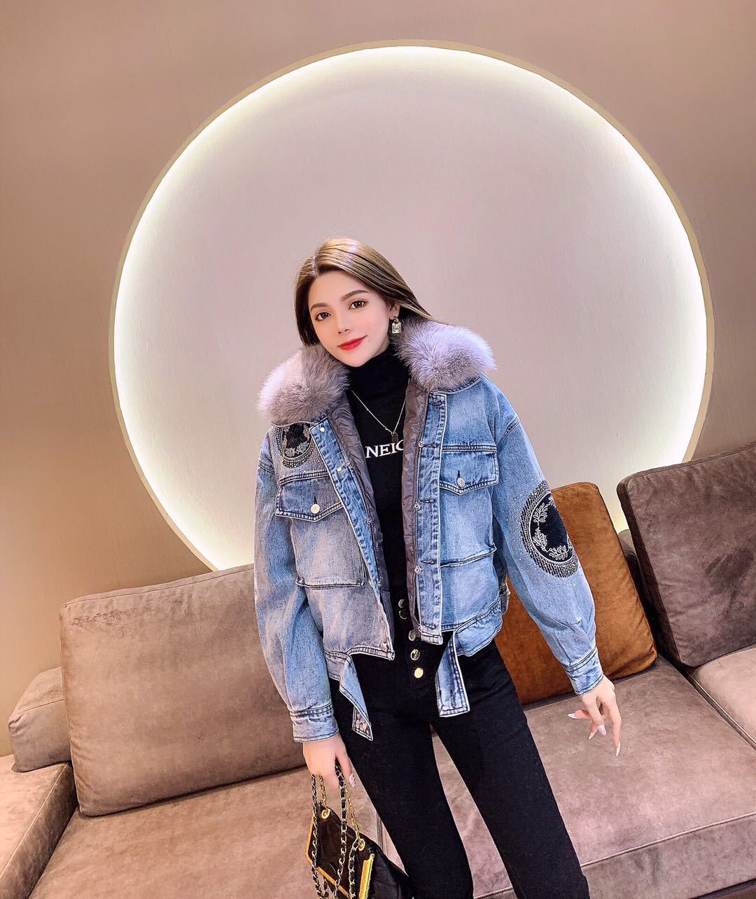 帮手描述图：简点2020秋冬款可拆内胆羽绒服女真狐狸毛领加厚