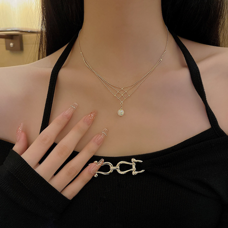 French retro high-end pearl necklace with a unique feminine charm, simple and elegant sweater chain, gentle and fairy-like accessory pic 25