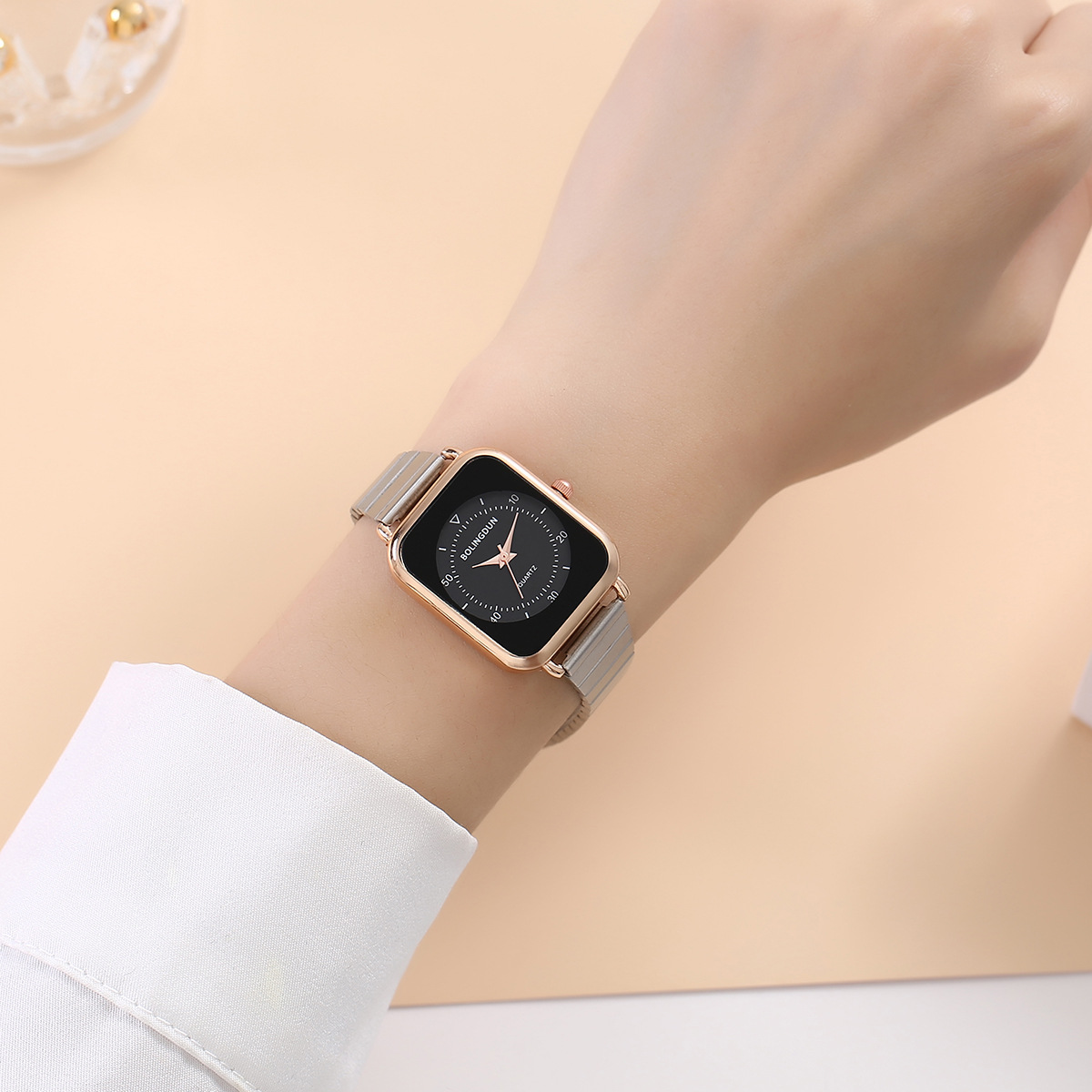 电商热卖女士石英表时尚简约精致女款腕表钢带学生休闲手表女详情4