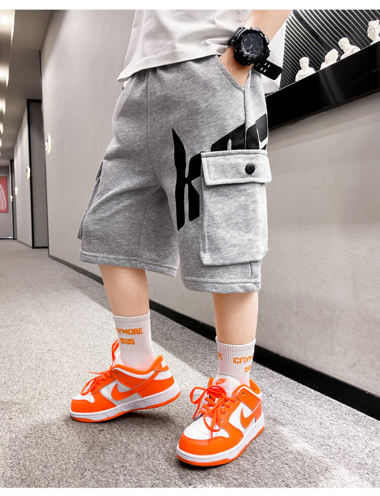 The 2022 new summer loose and stylish cotton capri shorts for boys are a trend of casual summer pants for middle-aged children pic 18