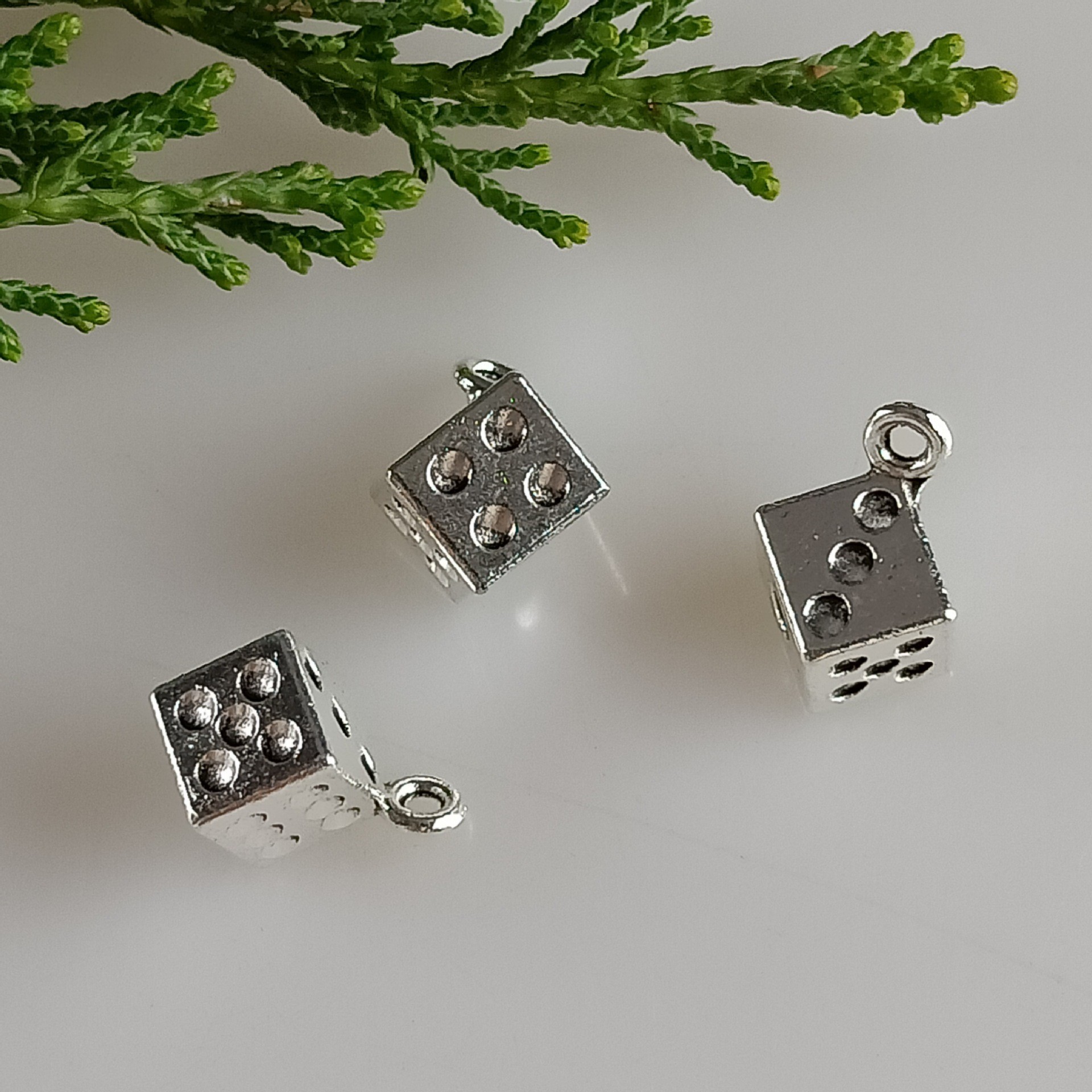12*12mm foreign trade Tibetan silver square dice personalized bracelet, beaded pendant, diy factory wholesale pic 2