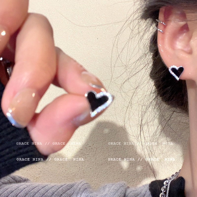 Instags-style pearl heart-shaped earrings for women, exquisite, niche, versatile and high-end stud earrings, 925 silver needle best-selling earrings wholesale pic 28