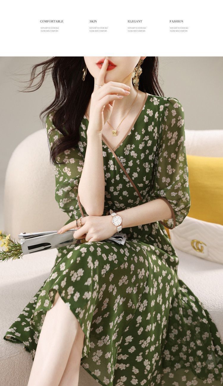 Elegant floral print dress 2024 Summer new style dress with a figure-hugging and patchwork design for a younger petite V-neck pic 15