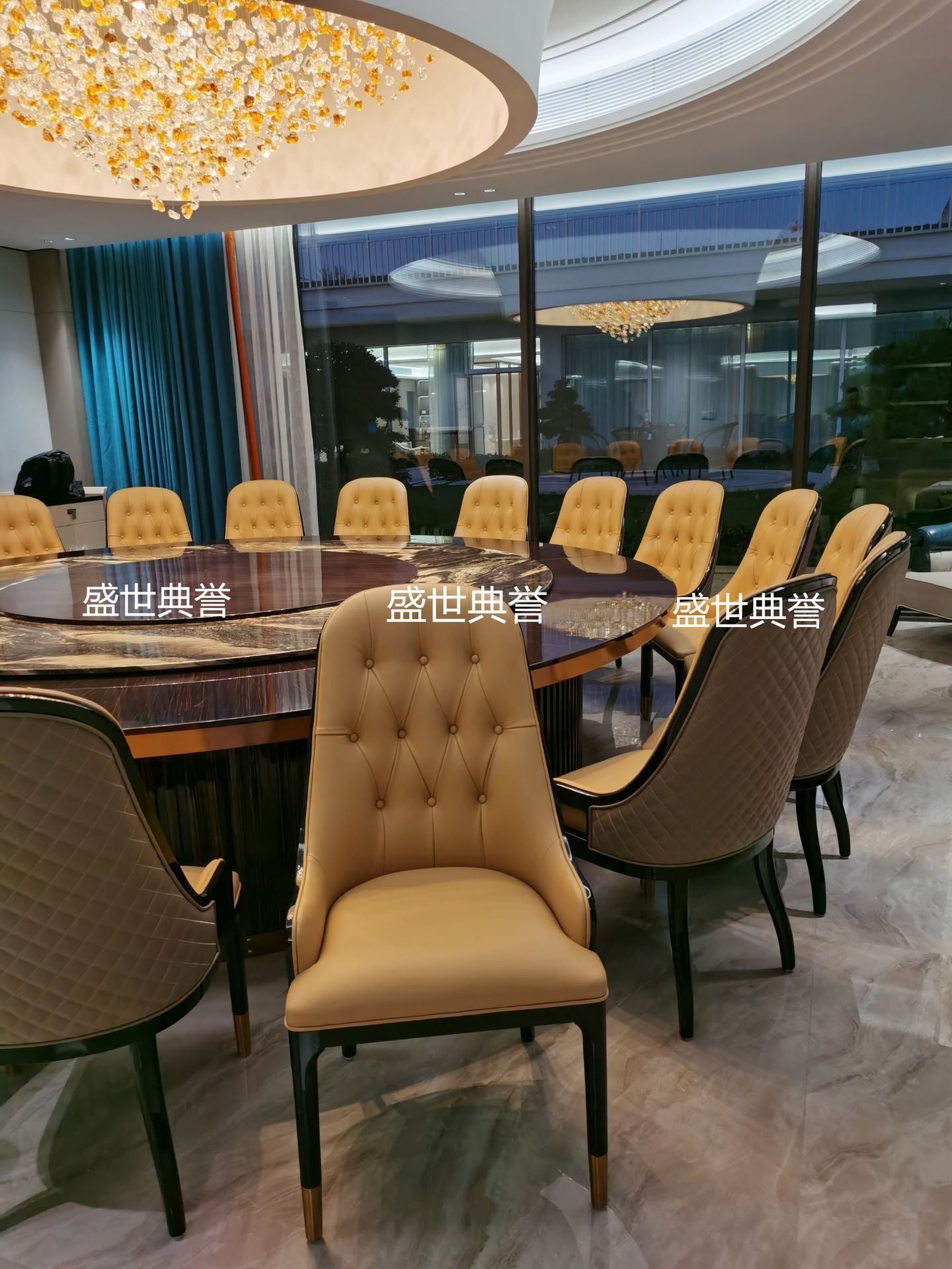 Changsha resort hotel moderno y ligero lujo mesa y silla de madera sólida recepción de club de gama alta silla de paquete suave habitación privada silla de comedor de madera de cera blanca pic 2