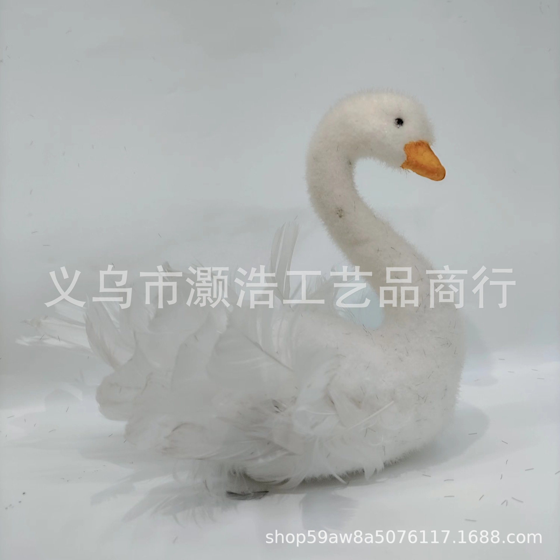 源头厂家供应黑白天鹅仿真装饰工艺品羽毛泡沫材质高级新颖道具等详情6