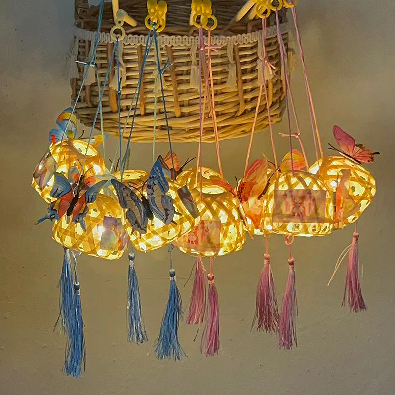 竹编小灯笼批发网红爆款景区摆摊夜市爆款手工编织小礼品蝴蝶花灯详情8