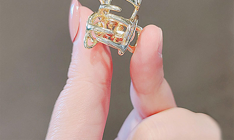 Korean cute pink planet hair clips, bangs clips, girl star hair grabbers, small shark clips pic 7