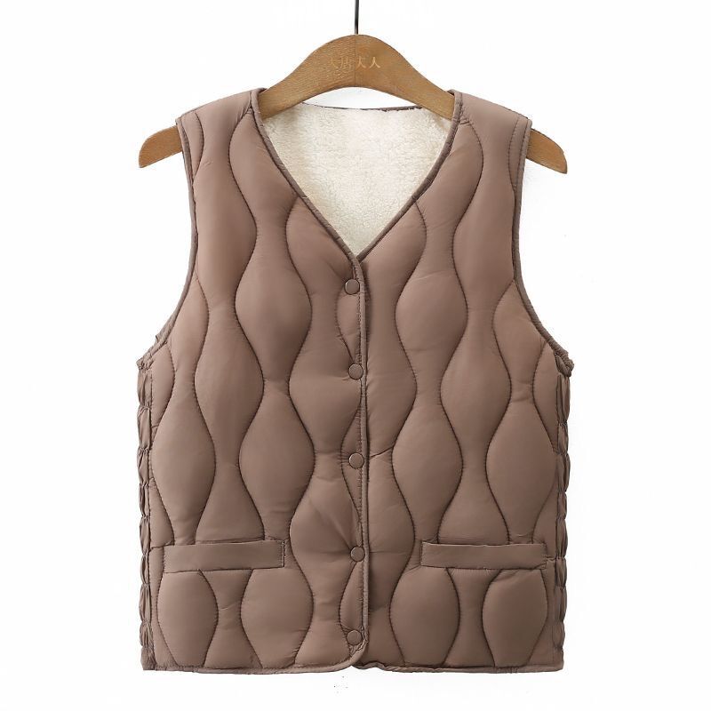 加绒加厚羊羔绒马甲女2022新款洋气马甲女保暖背心秋冬妈妈装坎肩详情9
