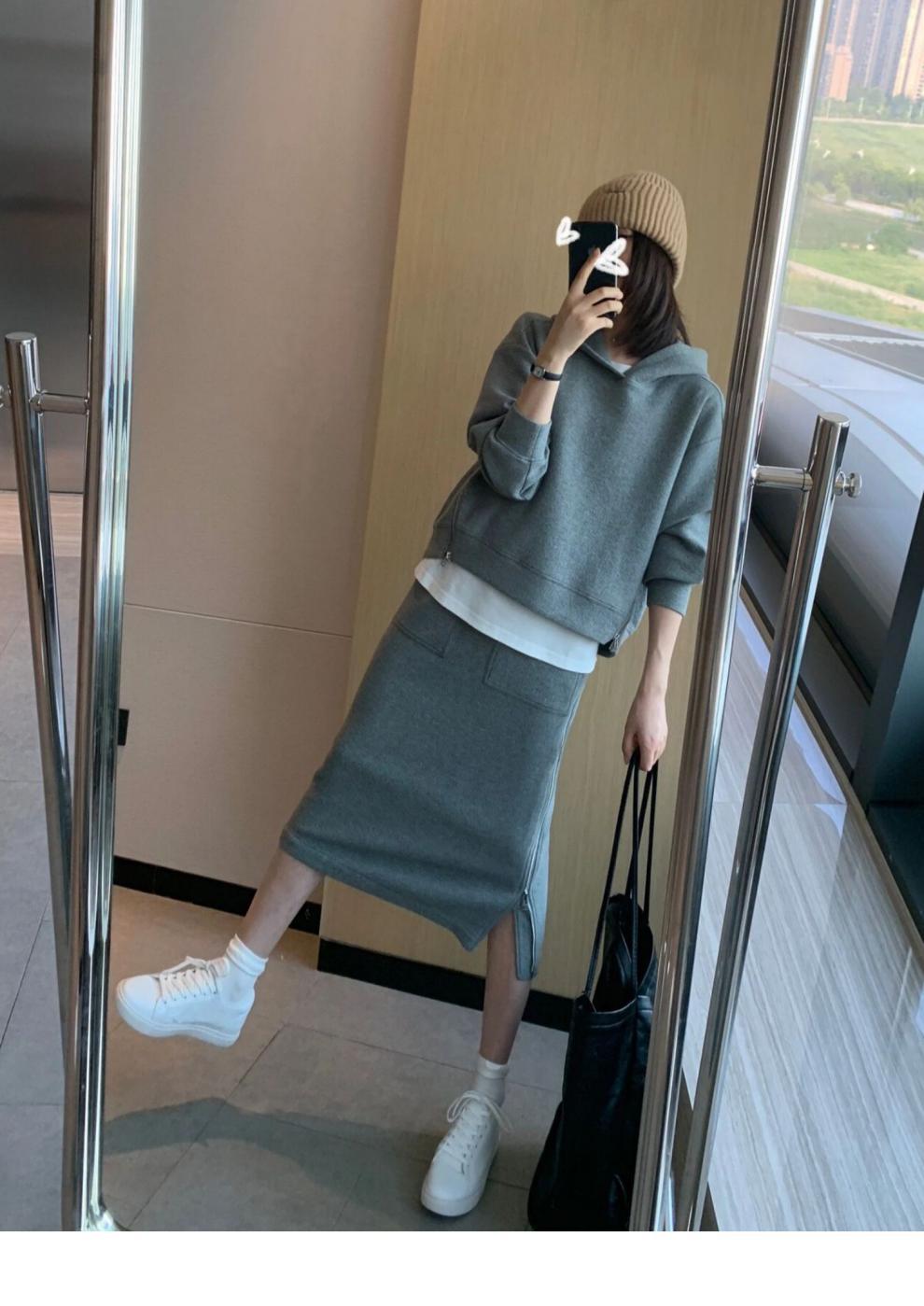 2023年早春装新款高级感轻熟风港味休闲运动服卫衣两件套装裙女装详情5