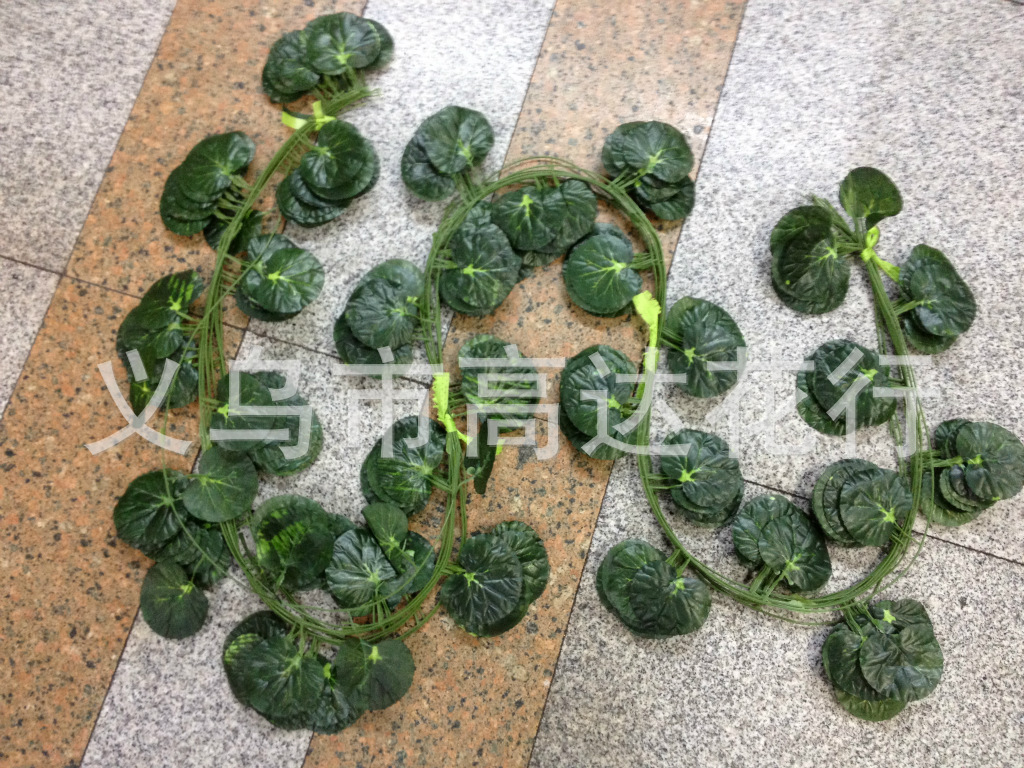 Artificial red maple leaf vine, ivy decorative vine, grape leaf vine manufacturer, ten-thousand-year green leaf vine pic 19