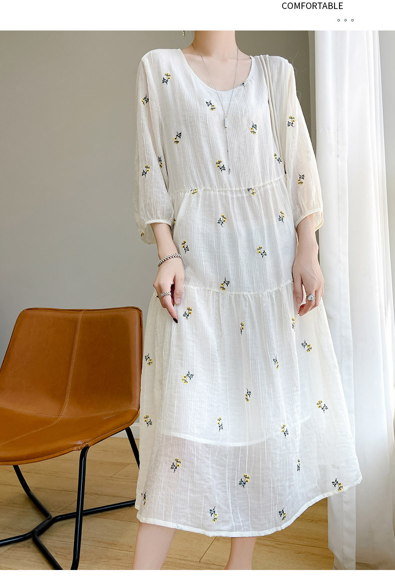 French-style high-end embroidered dress for women, a new summer dress with a high-end feel, three-quarter sleeves, and a vacation-style casual long skirt pic 11