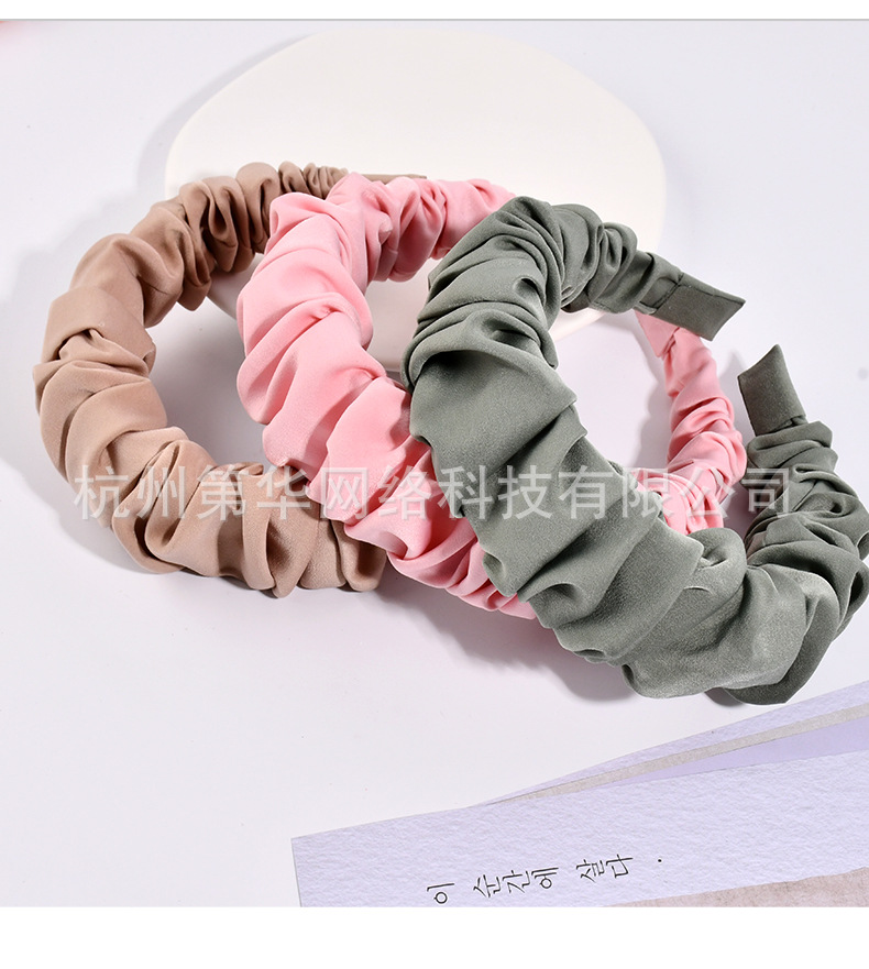 2022 nuevo corea dongdaemun hoop de pelo vintage ins color sólido plisado hoop de cabeza para lavar la cara tarjeta de pelo headwear wholesale pic 1