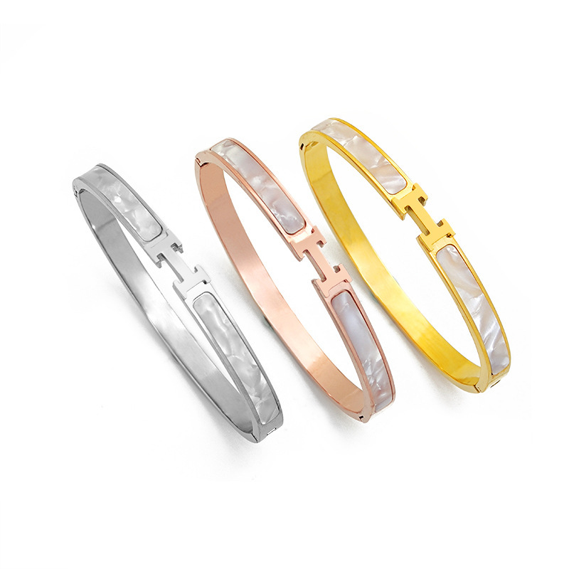 The Korean version of the best-selling titanium steel rose gold H letter bracelet is a fashionable and unique design of a light luxury bracelet accessory pic 8