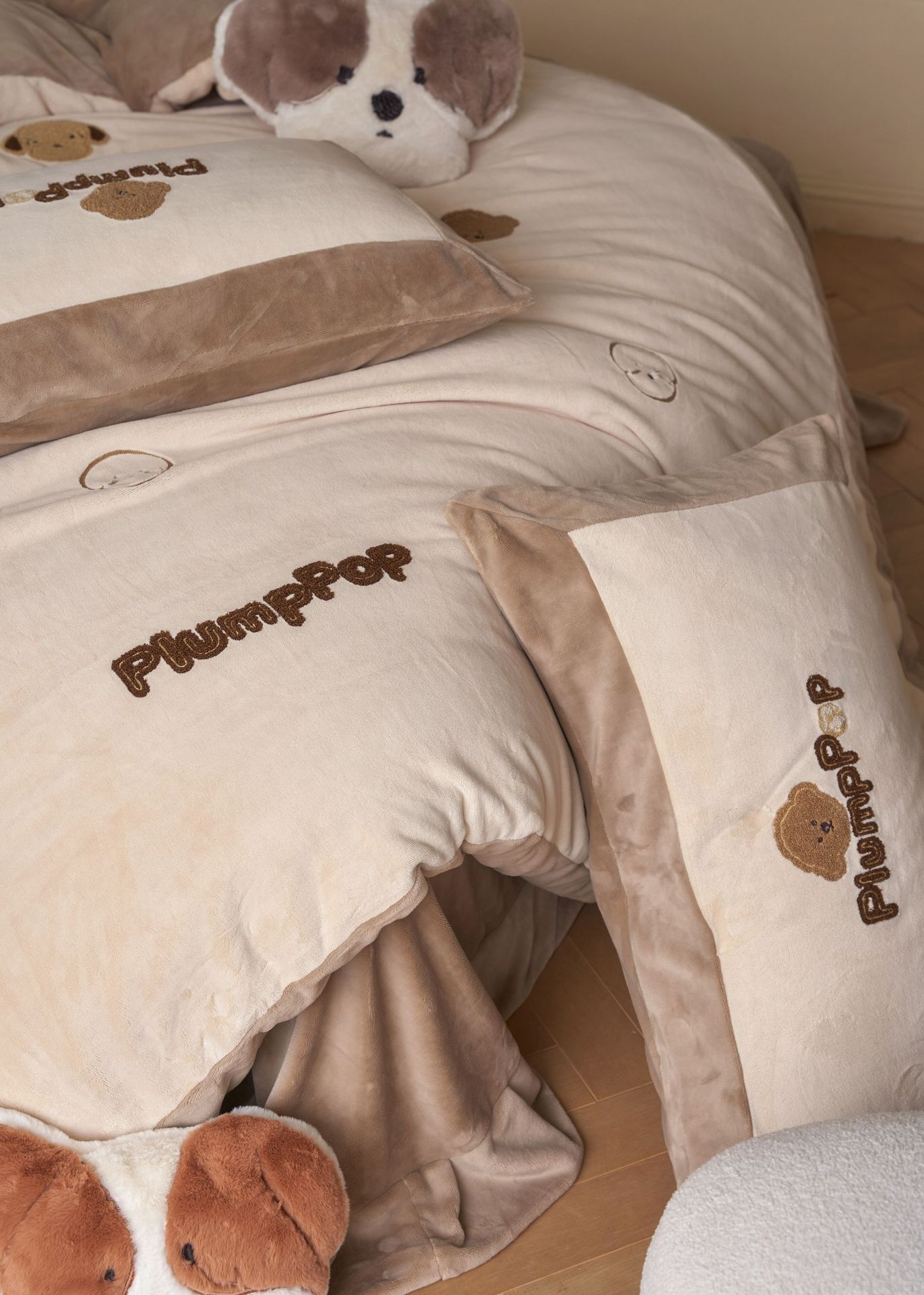 Alta calidad leche de lana mantener caliente y cómodo conjunto de cuatro piezas casa alfombra ropa de cama venta directa de fábrica de verano de dibujos animados acrílico cama bonin set pic 5