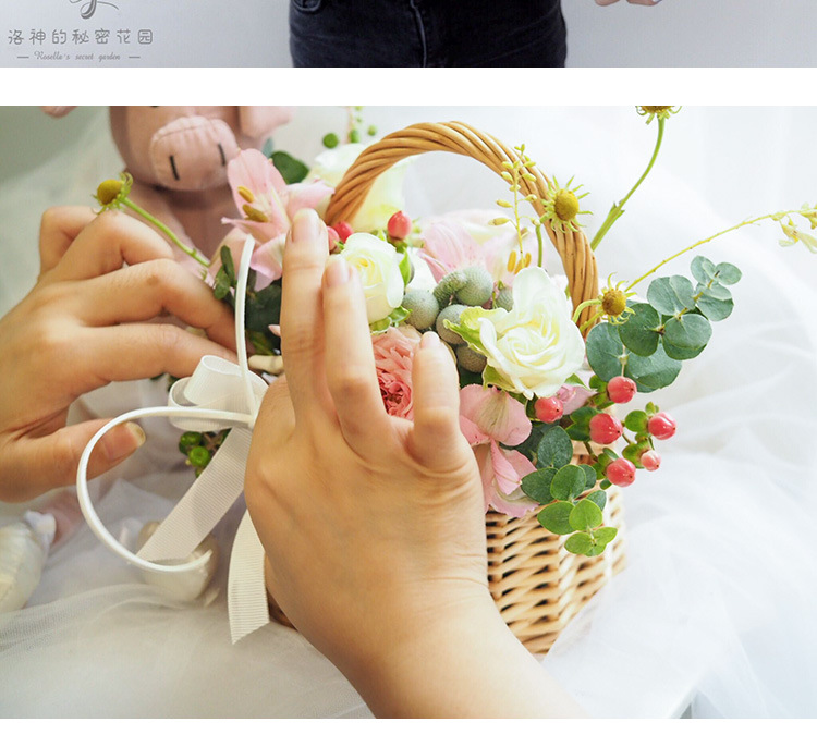 A simple Korean-style hand-woven flower basket with a waterproof bag for the Qixi Festival, a flower arrangement, and a hand-woven willow basket pic 10
