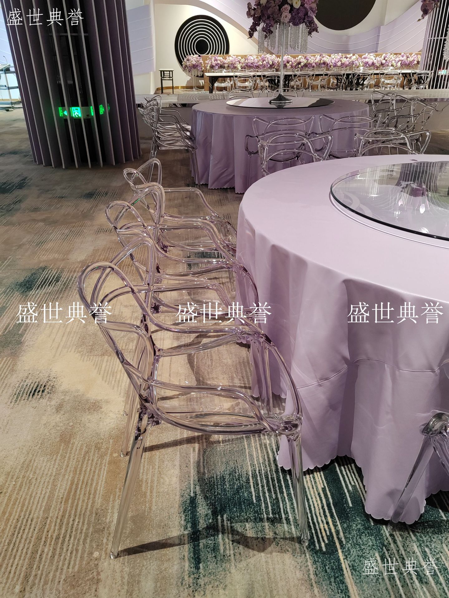 Shenzhen manufacturer direct sales outdoor wedding acrylic crystal chairs, hotel wedding banquet transparent chairs, theme wedding cat-ear chairs pic 3