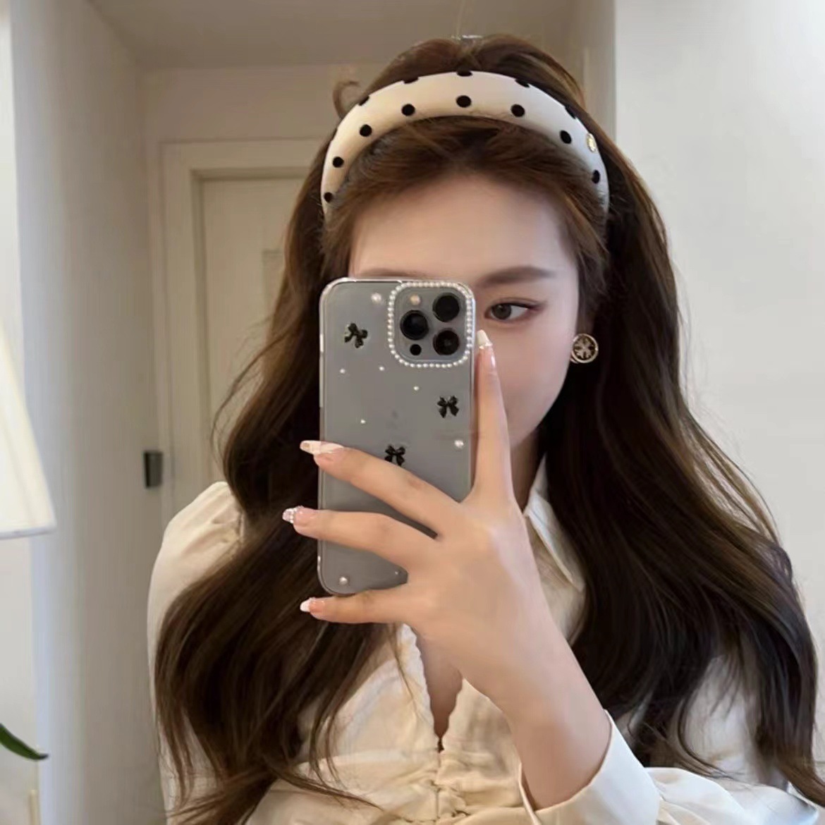 A versatile polka dot chanel-style fashionable hair band for Internet celebrities, a light luxury hair accessory for women, a wide-brimmed and stylish Korean-style headband pic 3