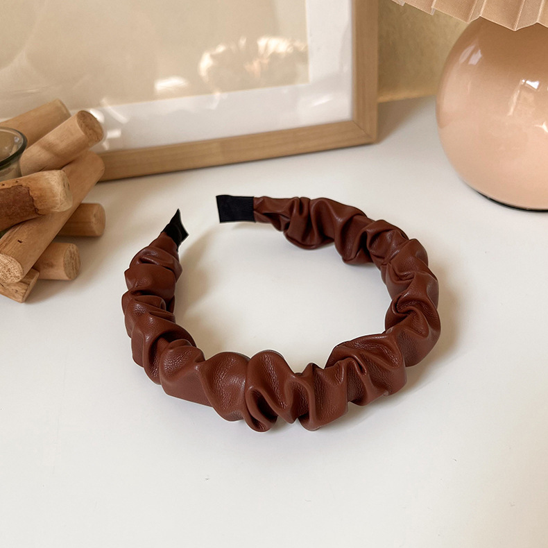 Retro leather pleated headband ~ Height-increasing PU leather Korean autumn and winter new headband, fashionable and simple, for women to slim their hair pic 13