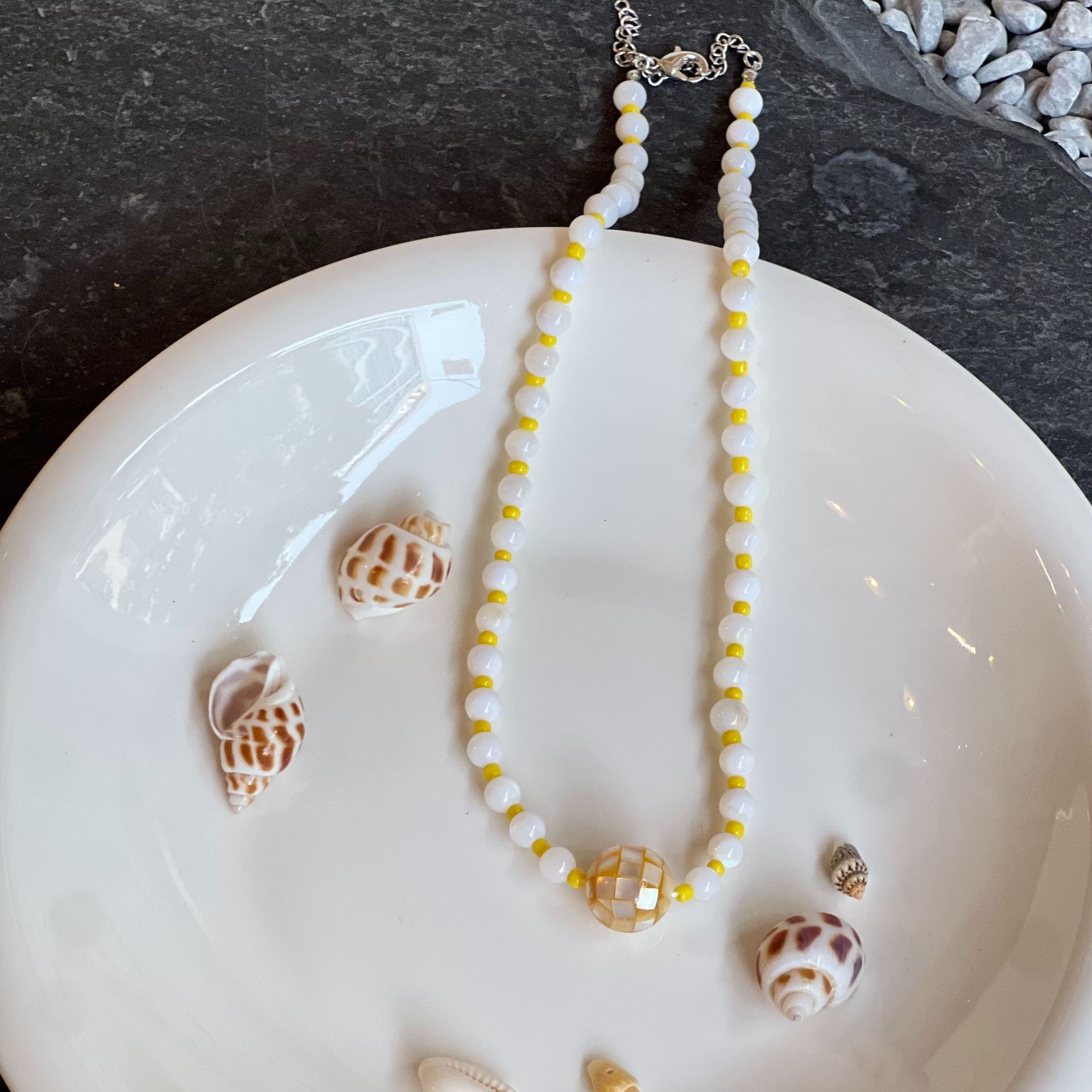 深海黄碟贝母珠天然石串珠项链小众度假设计师高级感项链简约时尚详情8