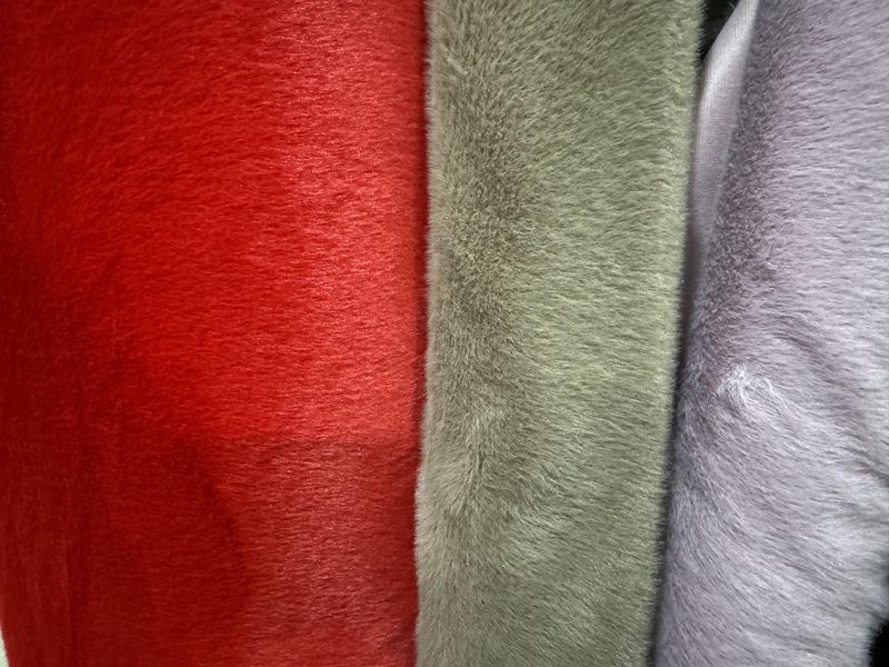 Artificial fur, jade fox velvet fabric, toy neck, ear cups, decorative Christmas tree skirt, plush mink fabric in stock pic 7