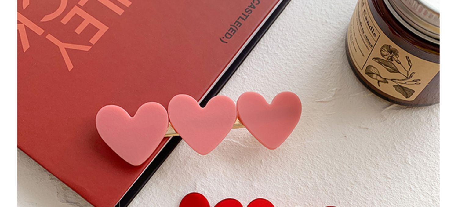 Korean red heart-shaped acetic acid hair clip with cute bangs on the side and a duckbill-shaped hair clip on the side. Gentle clip headwear pic 4