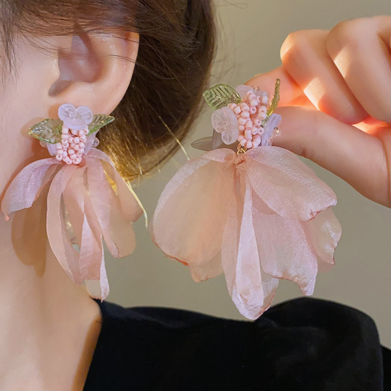 Silver needle forest-themed flower mesh ear studs, simple and fashionable atmosphere earrings, niche and versatile country-style earrings wholesale pic 33