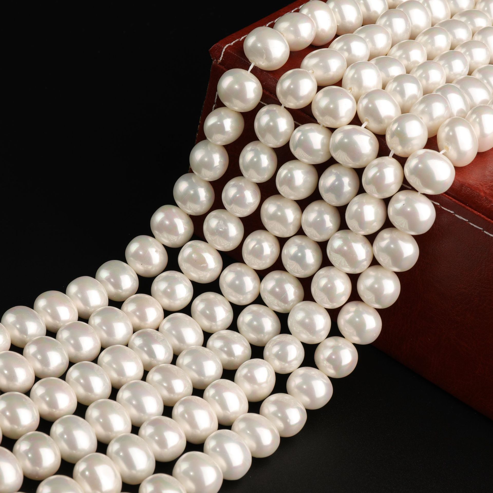 Factory direct supply of broad bean-shaped straight-hole shell pearls, naturally shaped horizontal-hole shell pearls, handcrafted DIY jewelry accessories and beads pic 2