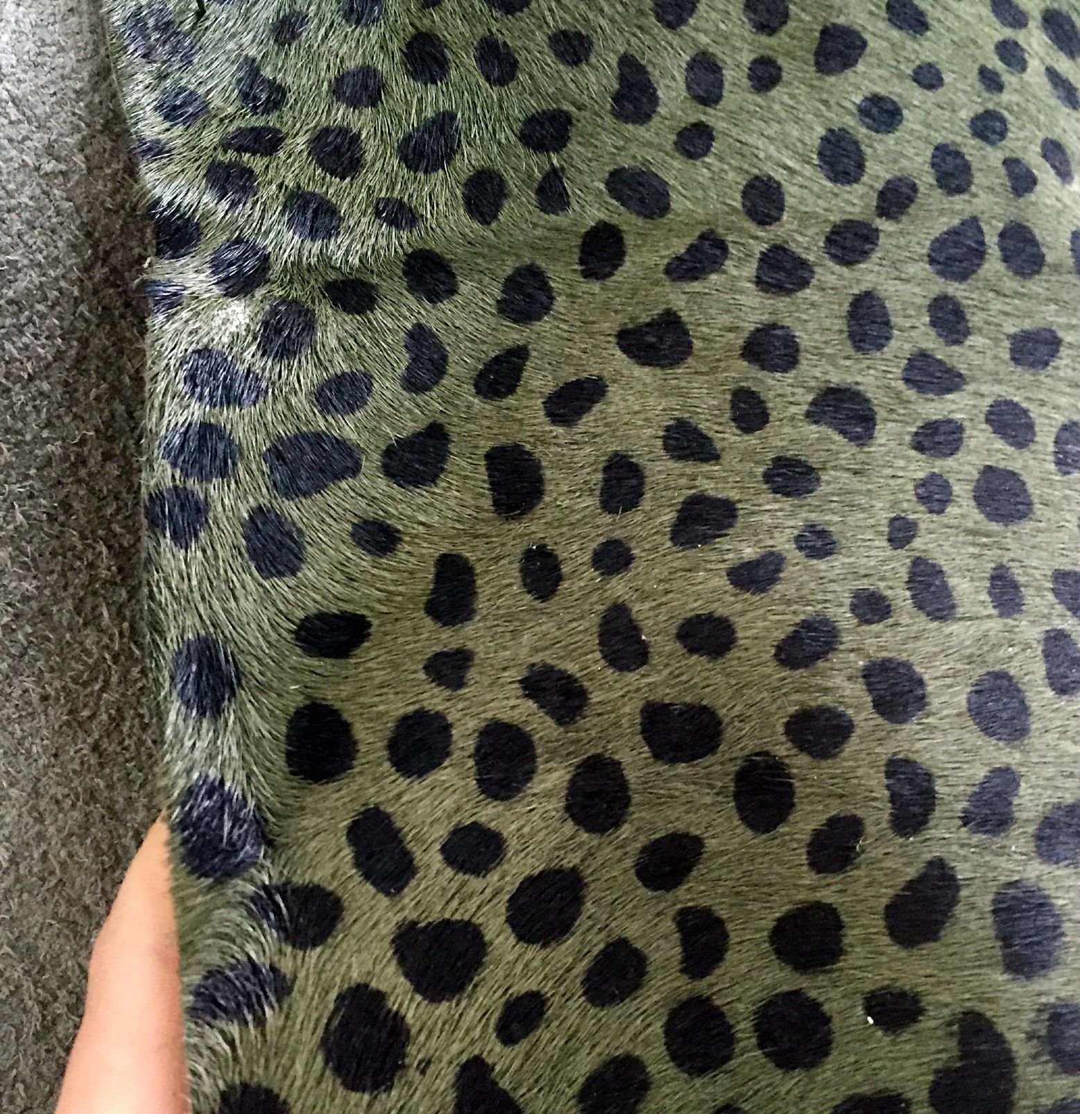 Yiwu genuine leather horsehair classic military green little leopard dot horsehair printed horsehair accessories Colorful horsehair pic 3
