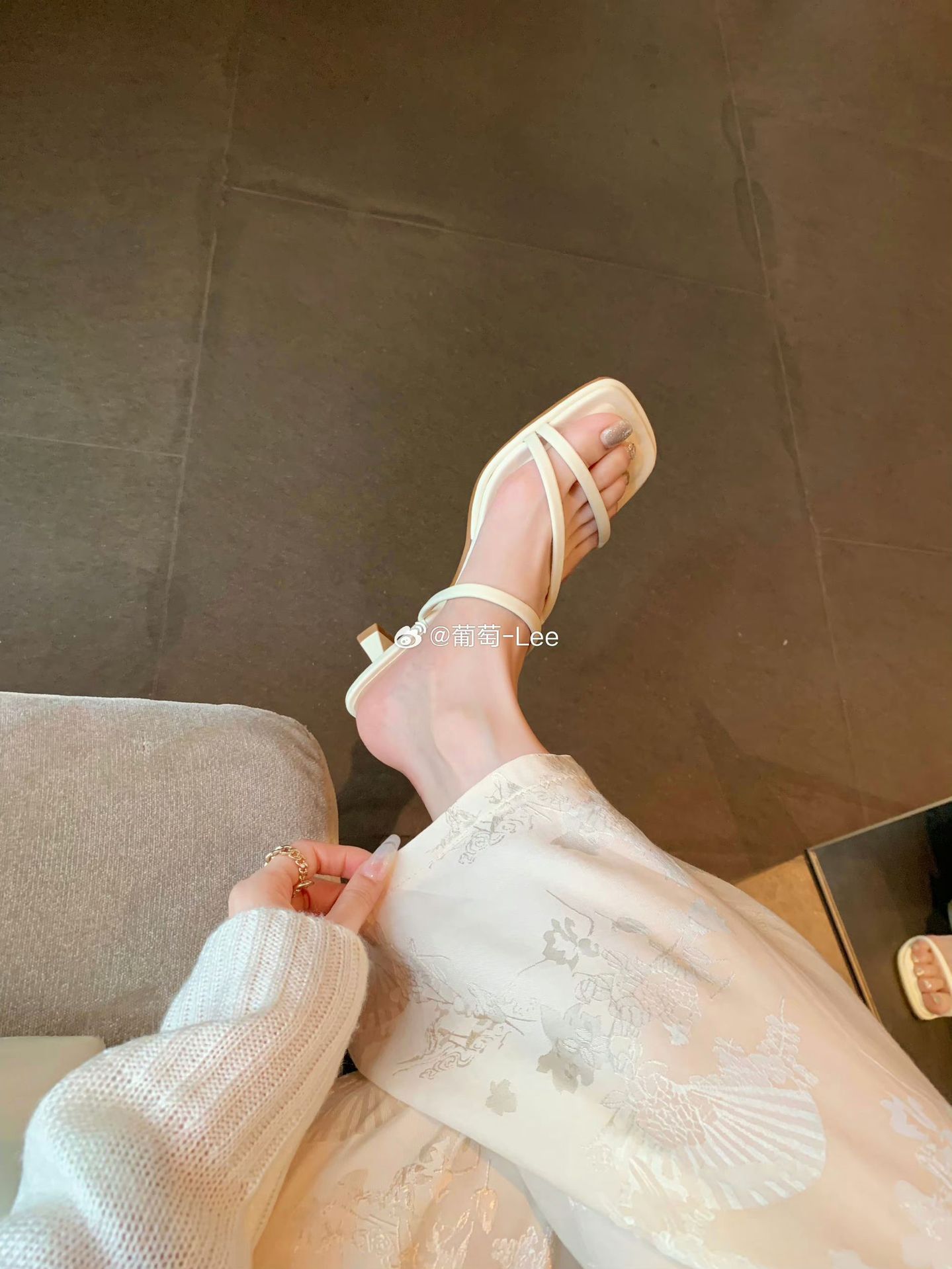 羊皮版法式细带方头显瘦高跟凉拖鞋女夏新款仙女风露趾罗马凉鞋女详情18