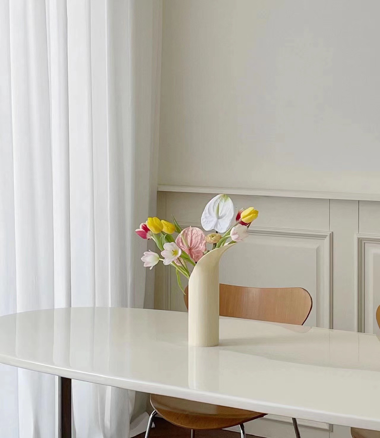High-end vases, modern and simple artistic ornaments, simple flower arrangements, creative living room home ornaments, soft decorative items, vases pic 16