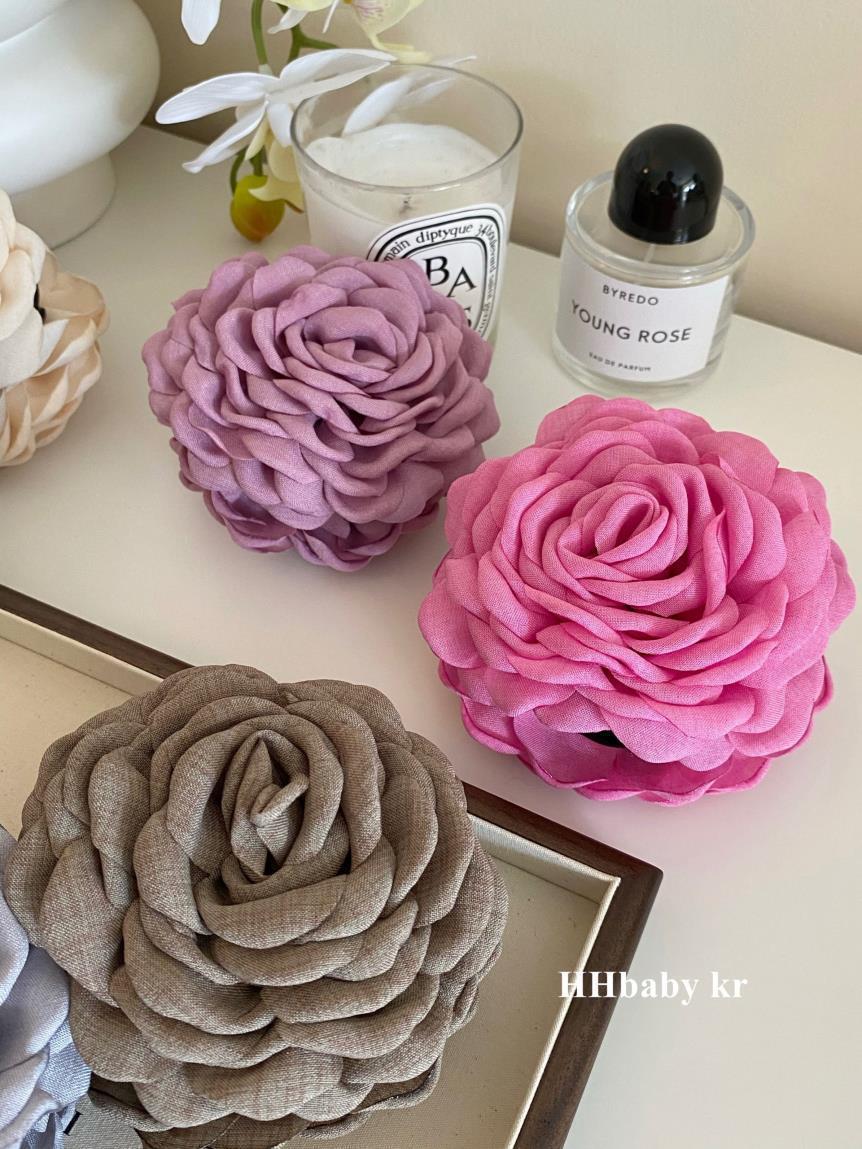 2024 New retro three-dimensional large flower French sandwich Romantic flower small fragrance sandwich Korean version versatile, elegant and anti-collision for women pic 22