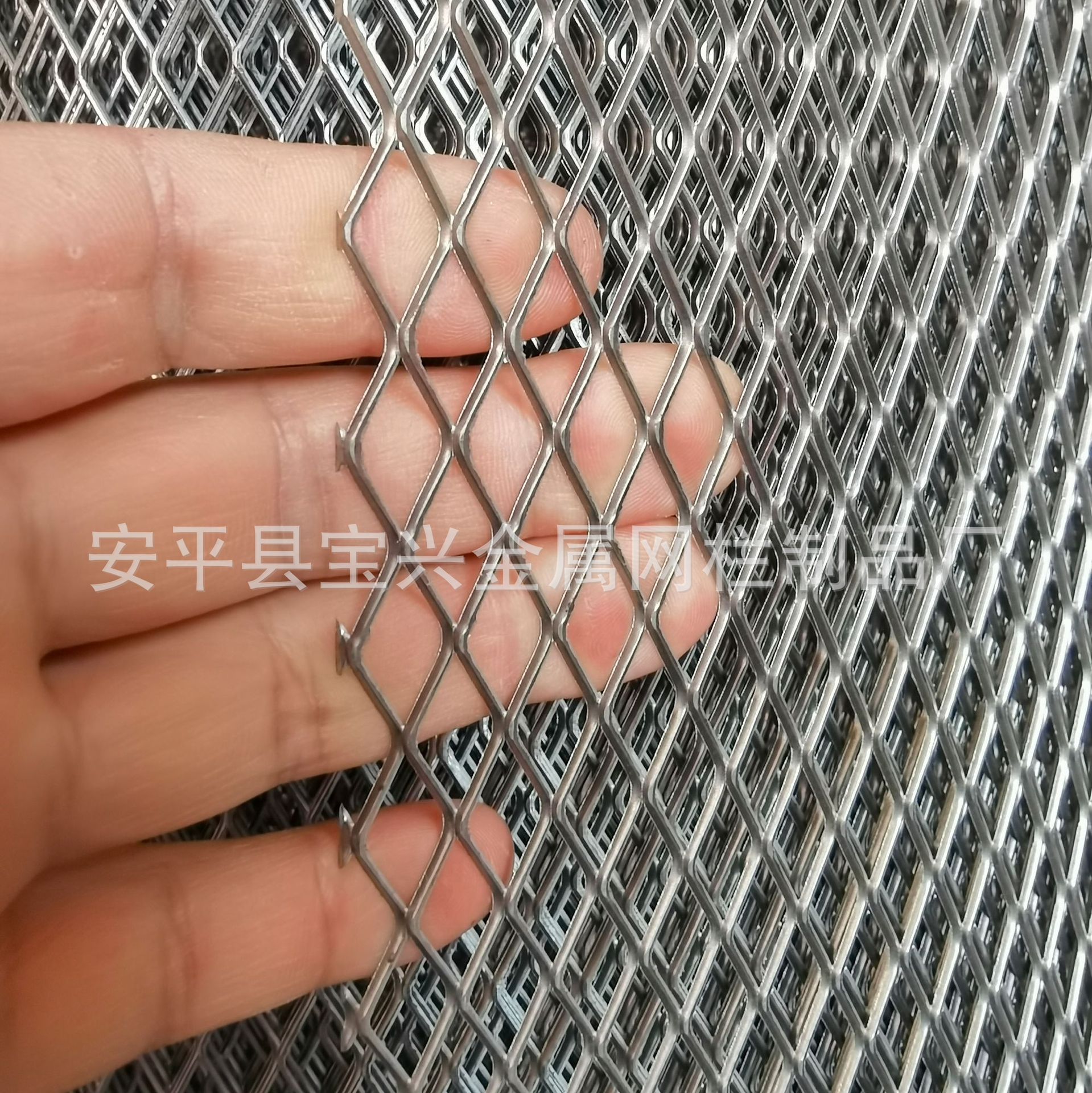 厂家加厚冲压菱形铁网网格金属网板吊顶菱形拉伸网铝网不锈钢网片详情14