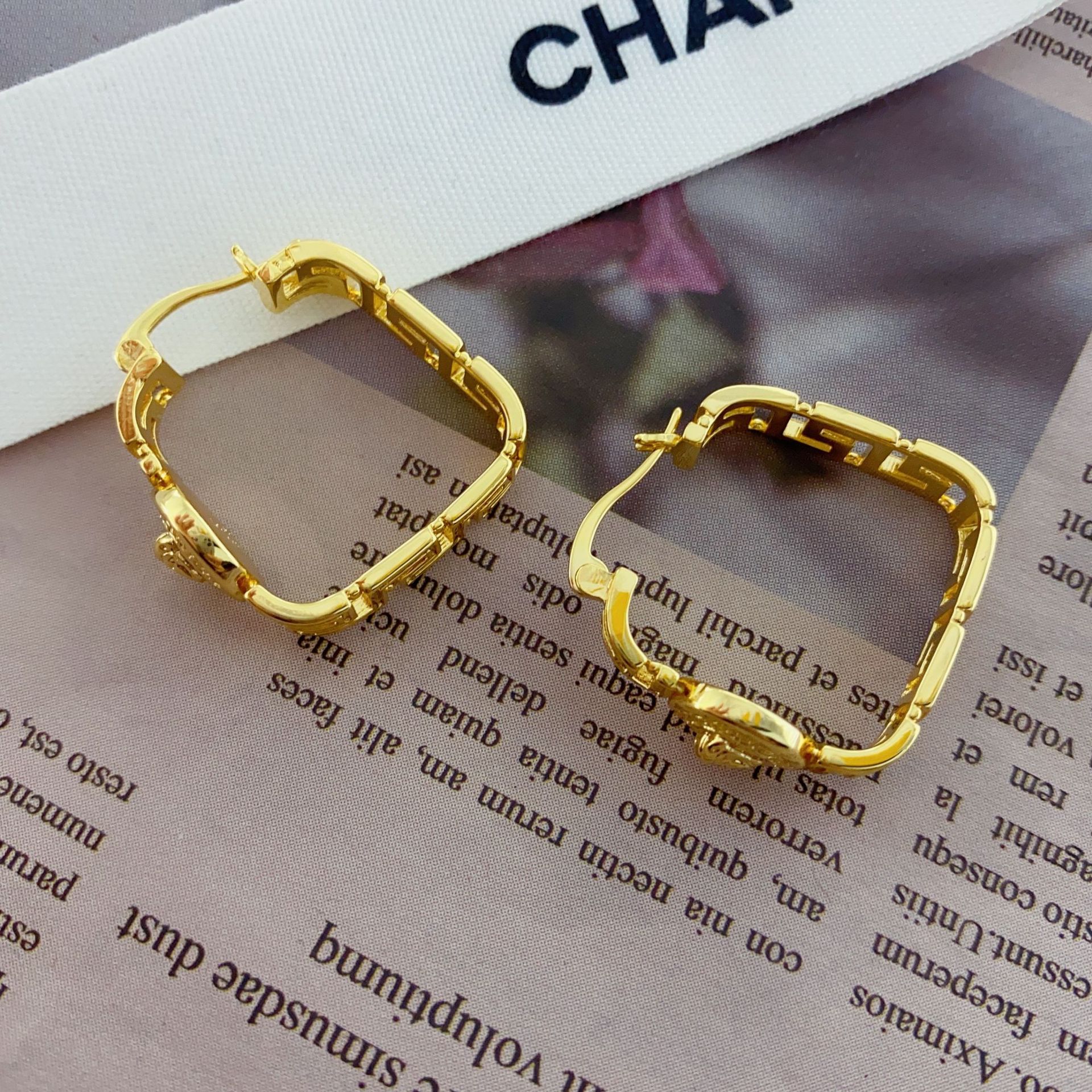 欧美复古金属风美杜莎人像钱币中古耳扣耳环气质高级vintage耳饰详情8