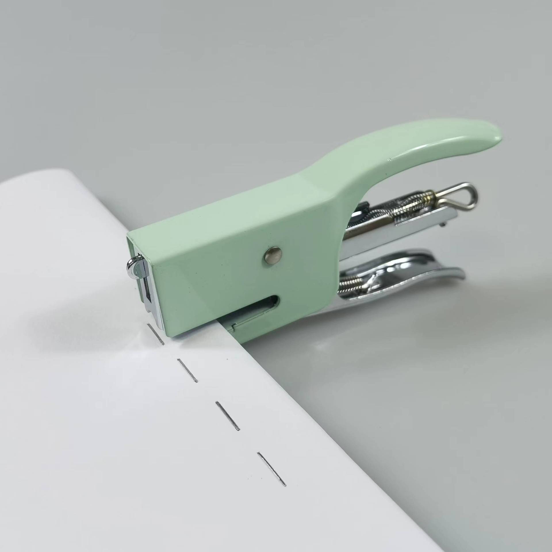 Macaron-colored metal hand-held stapler No. 10, labor-saving takeout packaging stapler, small office stapler pic 4