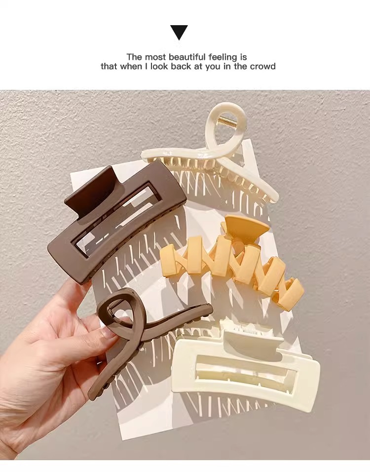 French elegant headwear for autumn and winter, including plush updo hair clips, large shark clips, hair clips and high-end hairpins wholesale pic 52