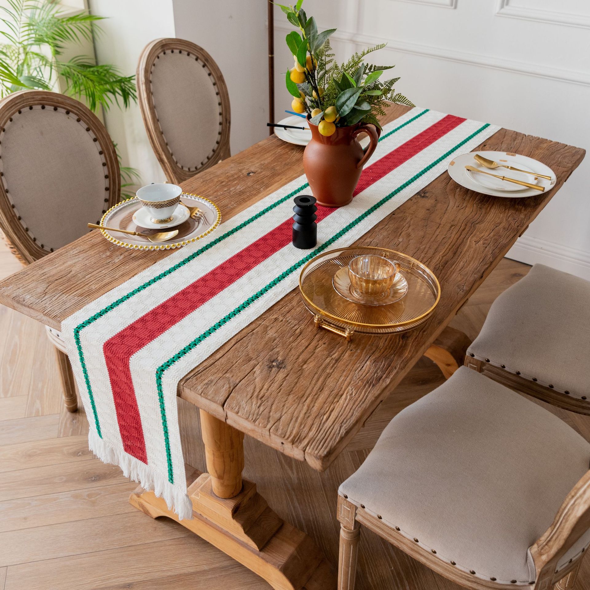 Wholesale of popular cross-border Christmas table flags, American red and green color New Year long tablecloths, entrance hall shoe cabinet decorative tablecloths pic 17