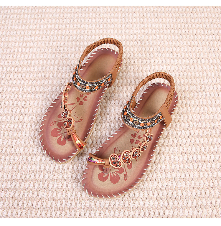 2024跨境凉鞋女夏2024水钻晚风平底圆头夹脚露趾凉鞋女详情39