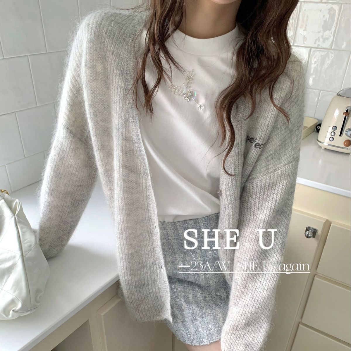 SHE U十三行2023秋季新款法式时尚立体胶花T恤女宽松百搭短袖上衣详情1