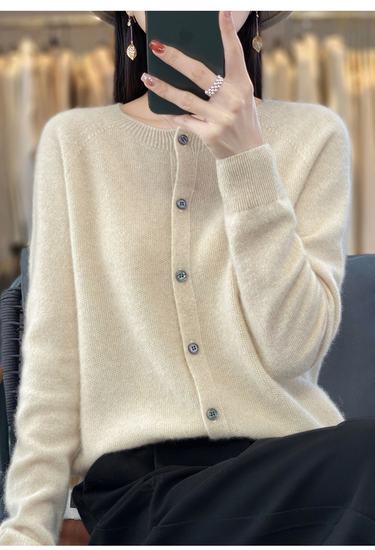 爆款批发秋冬季新款纯羊毛桂花针开衫宽松大码圆领羊毛衫详情4