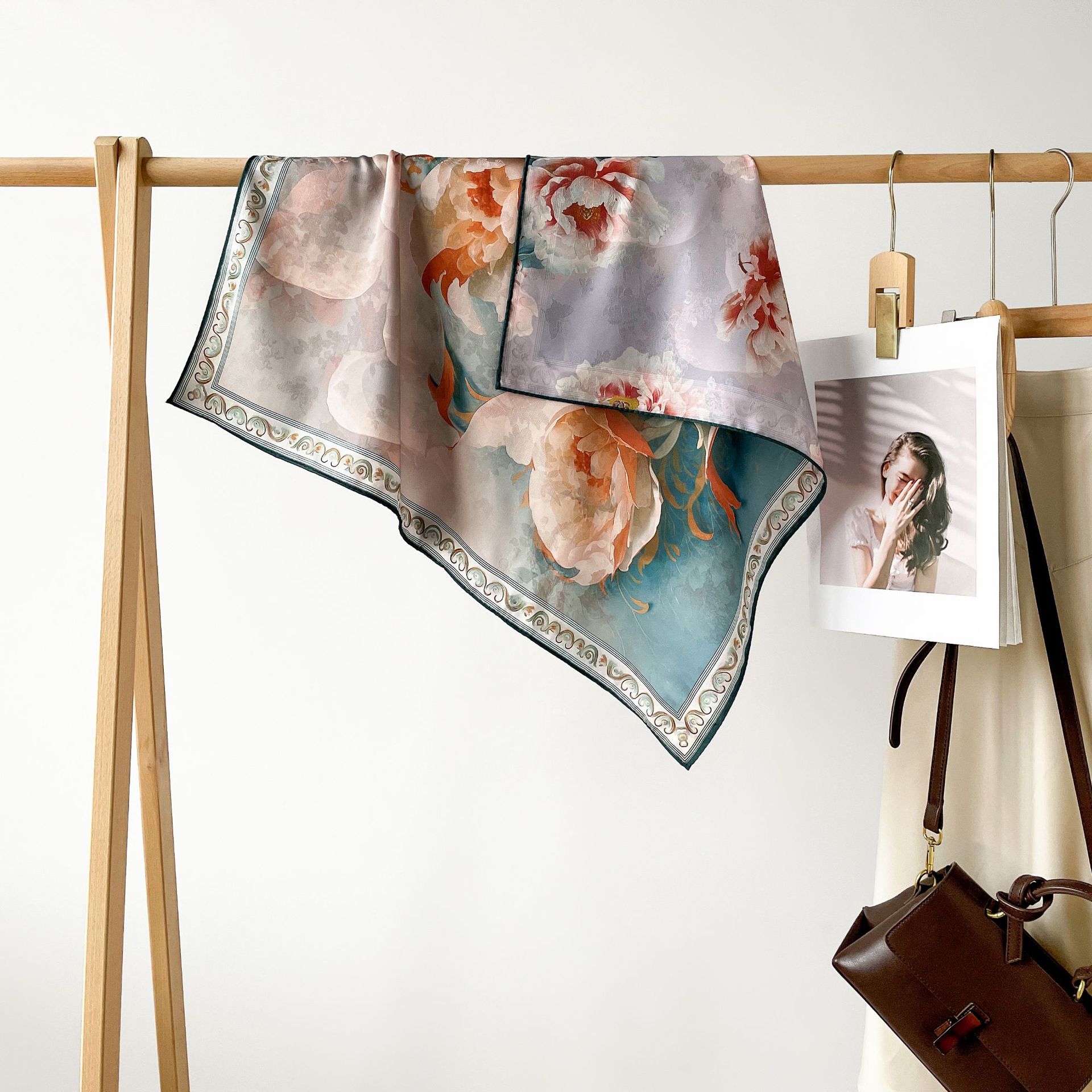 国潮中式山水丝巾方巾高级感高档香云纱装饰围脖夏季防晒披肩现货批发详情27