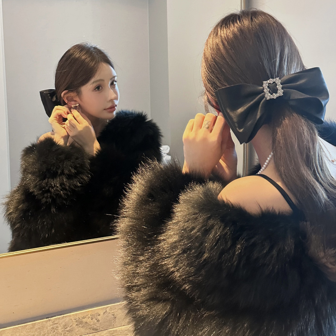 Yiwu accessories bow hair clips, new style hair grips, light luxury and high-end feel, back of the head shark clip hair accessory pic 4
