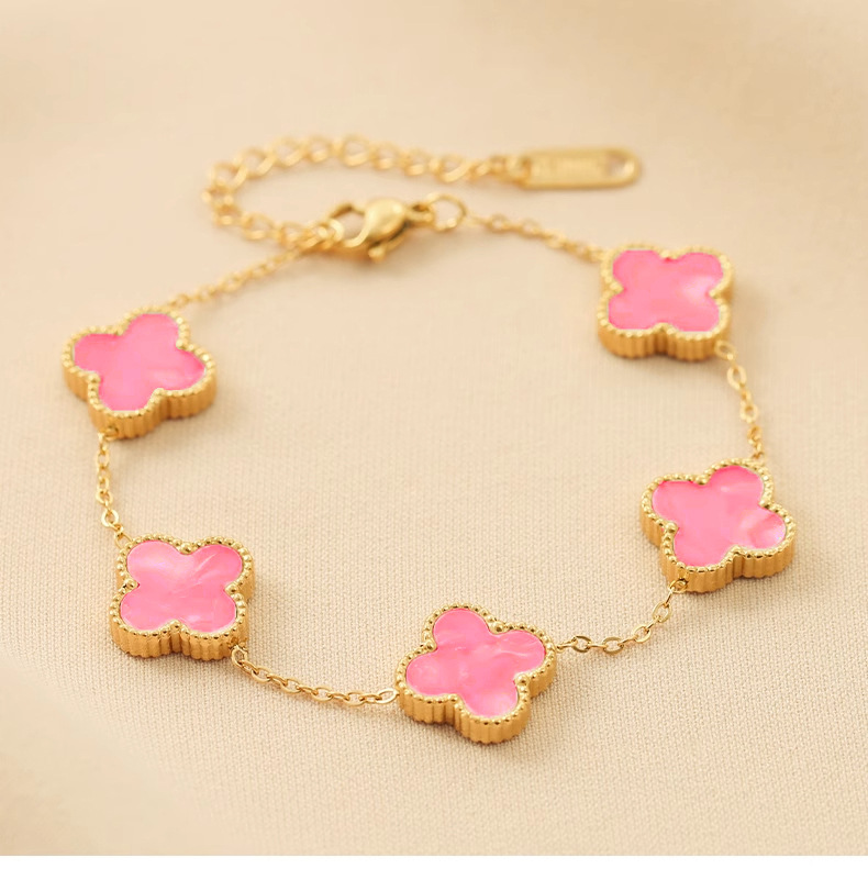 The new non-fading titanium steel bracelet is a versatile and Instags-style jewelry for women. It is a fashionable bracelet accessory that exudes a sense of sophistication for girls pic 2