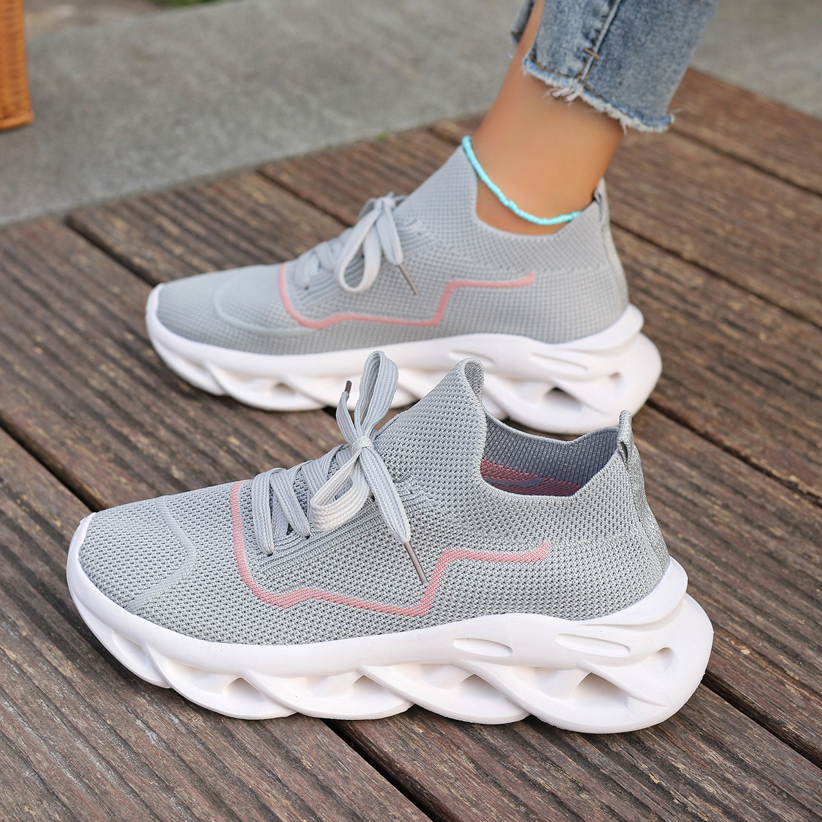 跨境外贸秋季女士帆布鞋轻便耐磨休闲一脚蹬老北京布鞋详情1