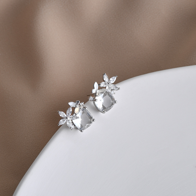 韩版时尚气质耳钉女S925银针小众设计感蝴蝶耳饰超仙甜美耳坠批发详情15