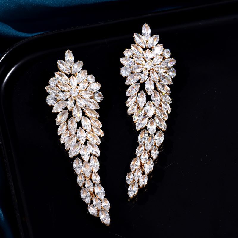 新款轻奢大气高级锆石耳饰宴会礼服搭配气质耳坠详情3