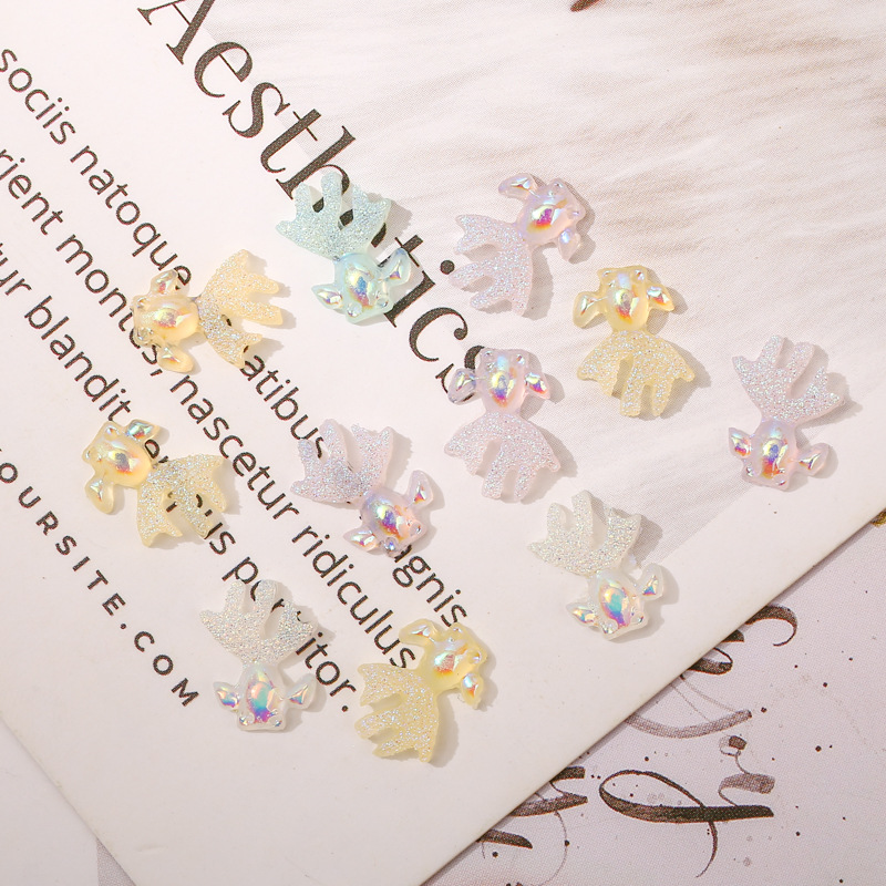 美甲夜光蝴蝶狐狸金鱼天鹅五角星皇冠骷髅头镀彩AB幻彩混色指甲钻详情10